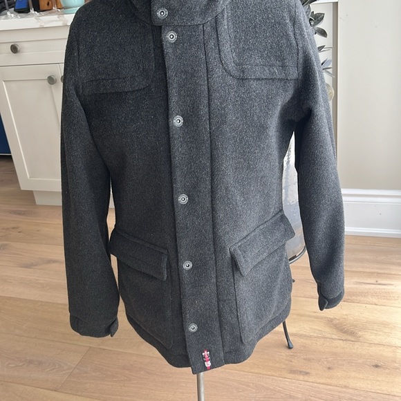 EUC Burton jacket - Picture 3 of 17